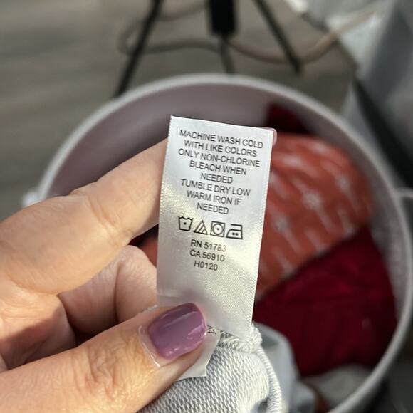 Maurice’s Gray Star Print Oversized Top Size 2 - Picture 8 of 8